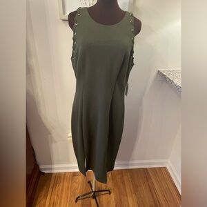 NWT Bisou Bisou Olive/Gold Midi Dress